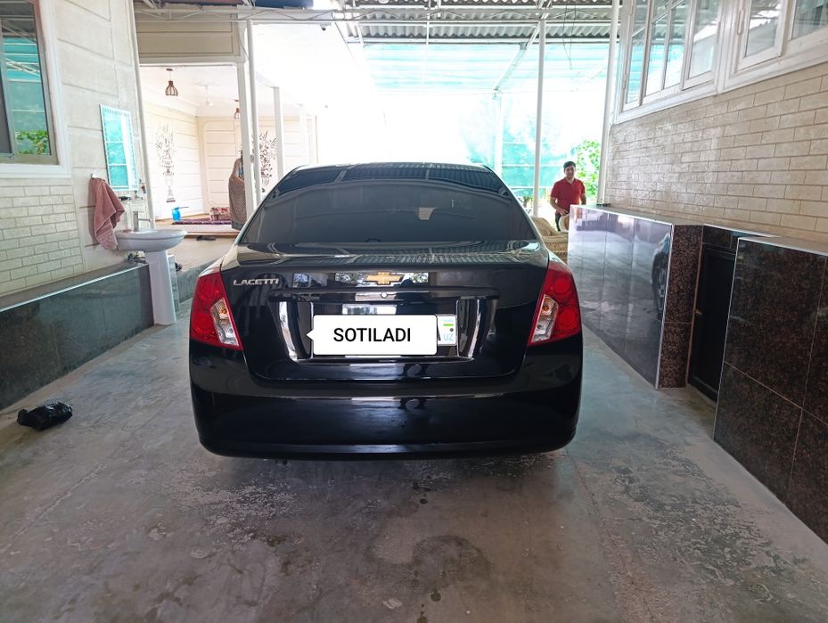 Nvarot qilingan, uy ishlar uchun haydalgan