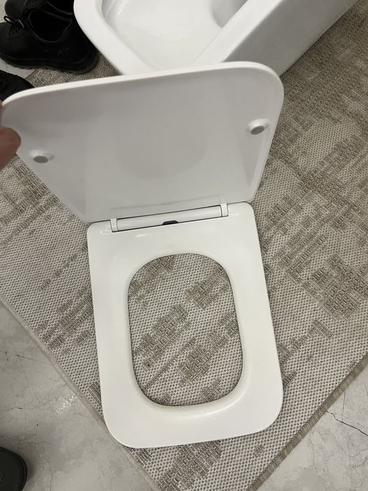 Продам подвесной унитаз б/у для инсталяции