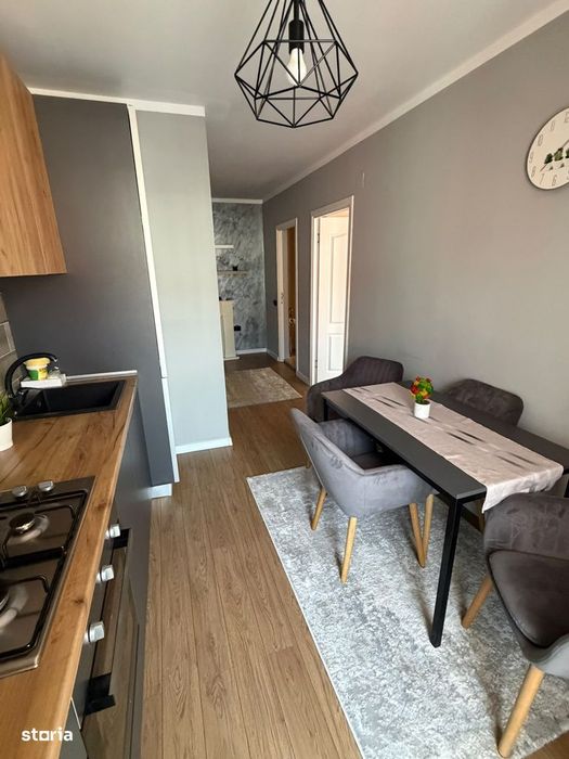 Apartament decomandat, finisat modern, zona Eroilor