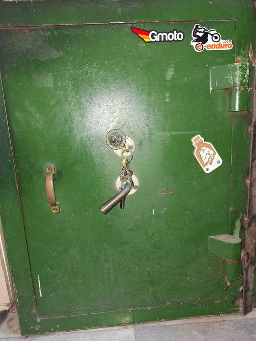 Огнеупорен сейф/каса - 2 броя