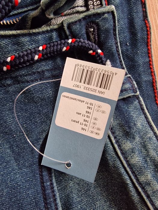 Pantaloni scurți  146 cm