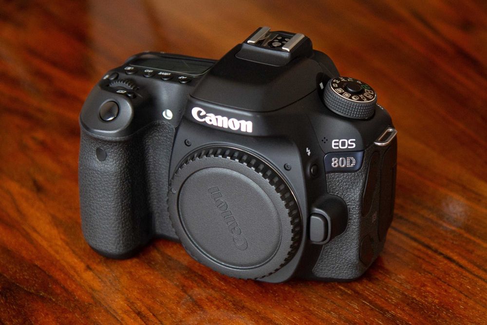 Canon EOS 80D тяло