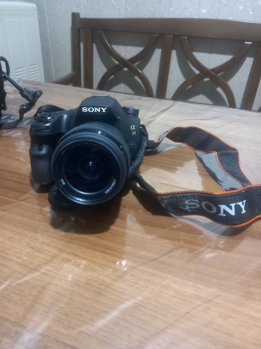 ФотоапаратSONY Пачти новый ползовался редка