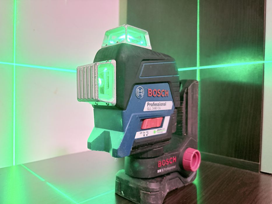 Laser Bosch Professional GLL 3-80 CG verde + suport BM1 – stare foarte bună
