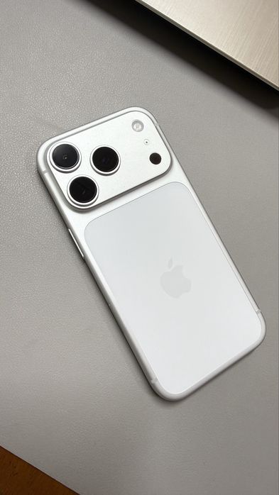 Iphone 17 pro 512 mb