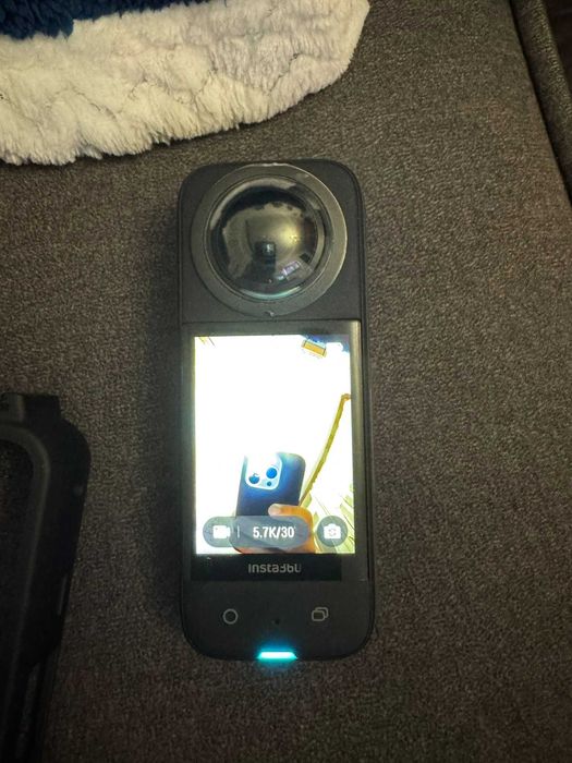 Insta 360 x3 si carcasa waterproof