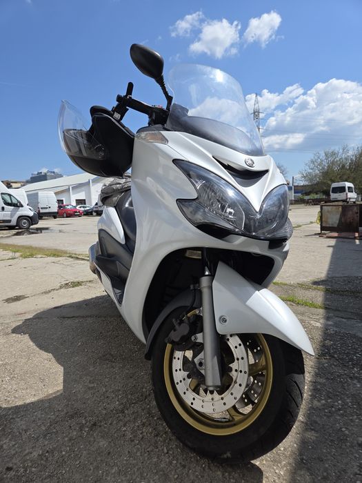 Vând yamaha majesti 400
