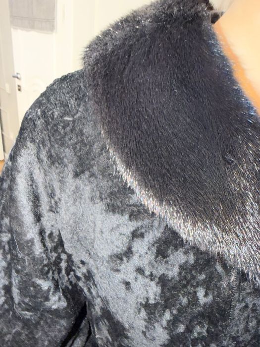 Продам пальто (овчина)