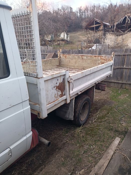 Iveco 7 locuri basculabil