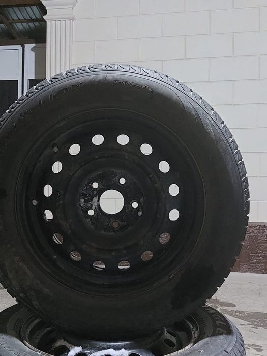 Таета 16диски  и  покришка