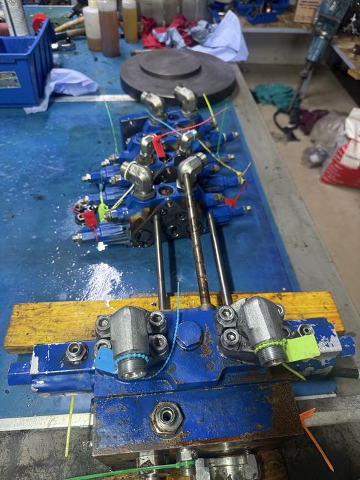 Service distribuitor hidraulic / pompa hidraulica /cilindriu hidraulic