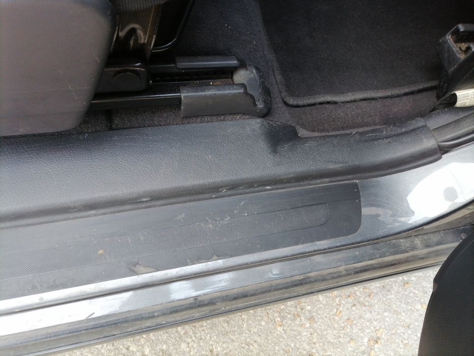 Продавам спрей за въстановяване на блясъка на пластмасовите части