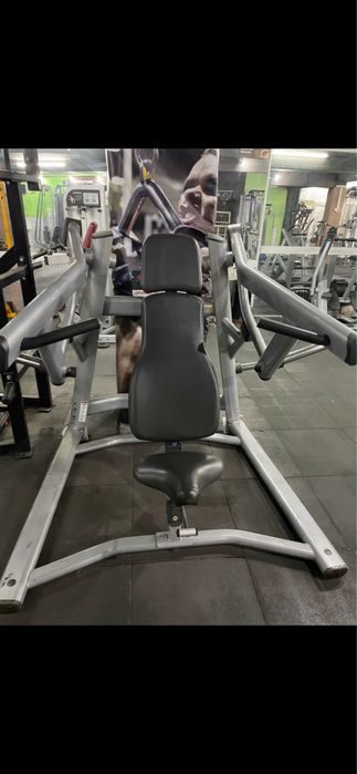 Професионален Life Fitness Shoulder Press
