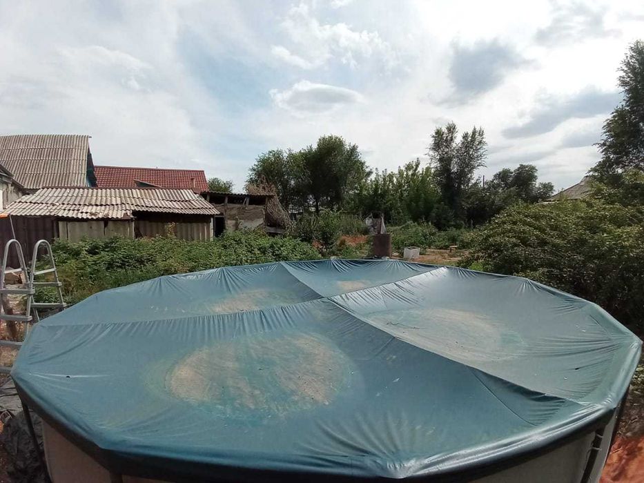 Продам дом с бассейном в центре СРОЧНО