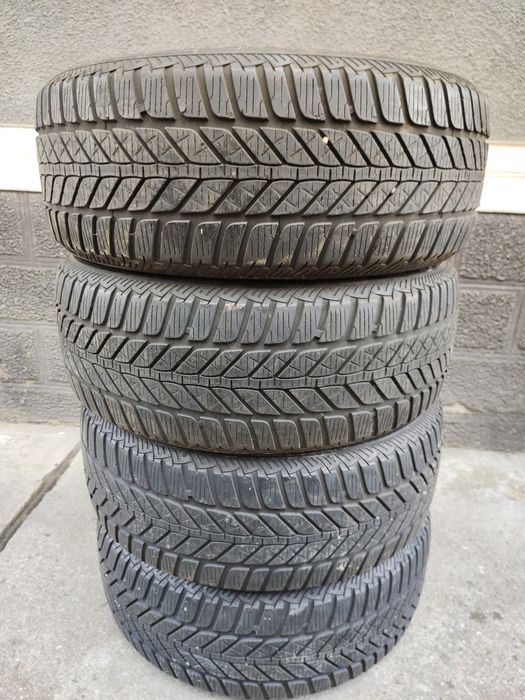Vând Set Cauciucuri 215/55/17 Fulda M+S Import recent Germania