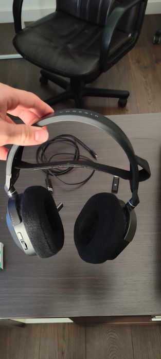 Геймърски слушалки Corsair HS80 RGB Wireless