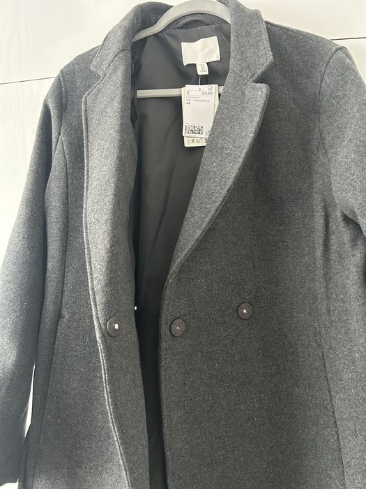 Чисто ново палто от H&M