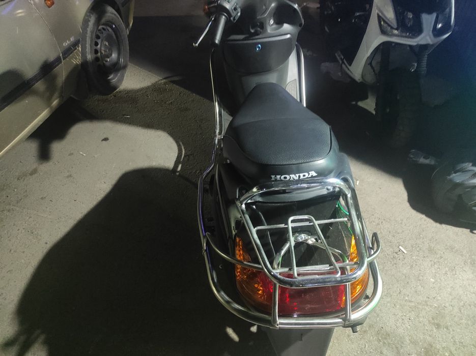 Продам скутер Хонда