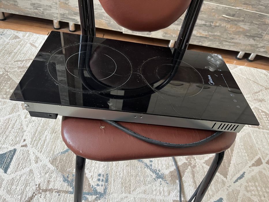 Индукционная варочная плита