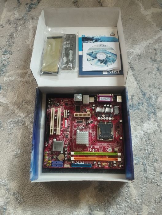 Материнская плата MSI 945G