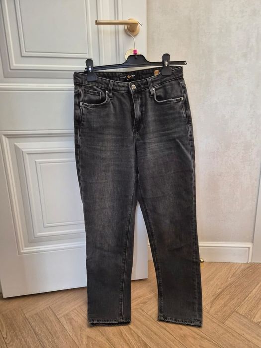 Джинсы женские современные