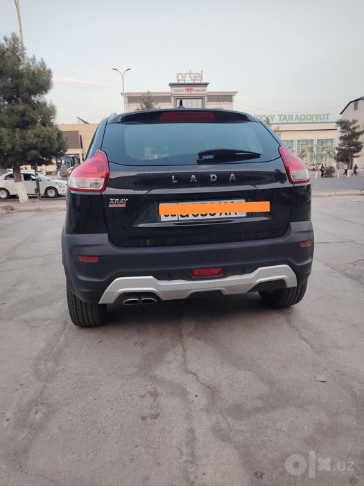Lada X Ray Cross