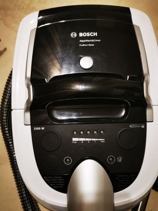 Aspirator cu spalare BOSCH BWD421PRO