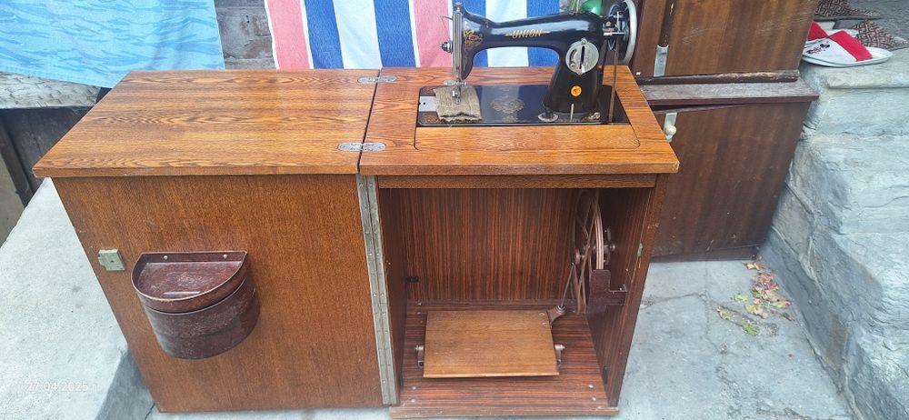 Стара руска шевна машина