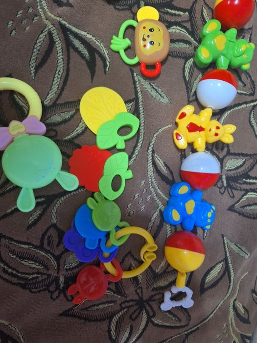 Продам детские игрушки