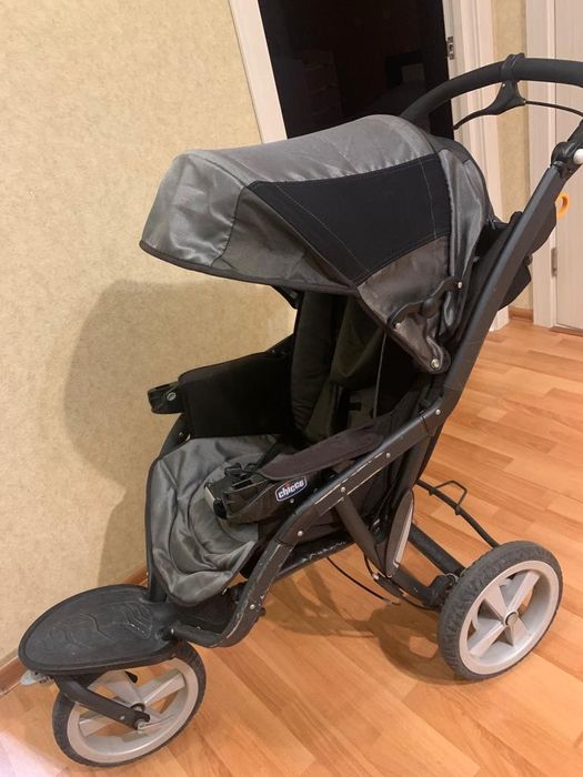 Продам коляску с люлькой-переноской