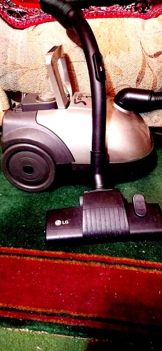 Пылесос LG Turbo-S