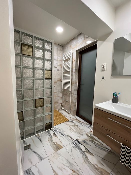 Apartament 2 camere de inchiriat-Husi- zona Cinema