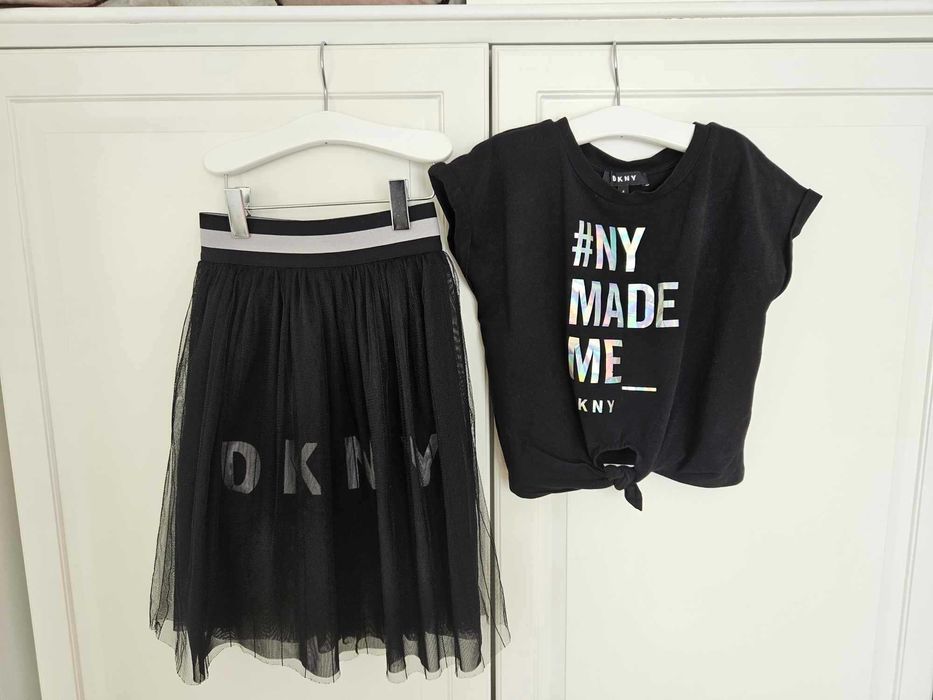 Момичешки комплект DKNY пола и тениска 6 год