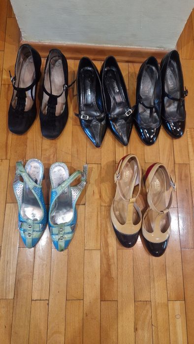 Продаются женские туфли