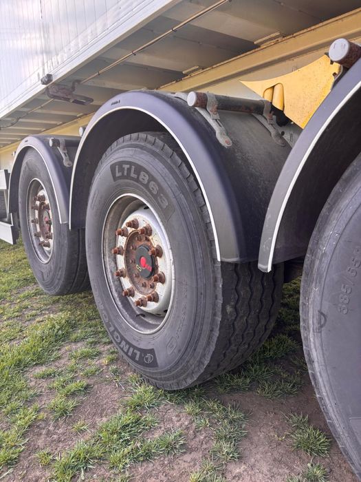 Se vinde la pachet daf xf semiremorca mega