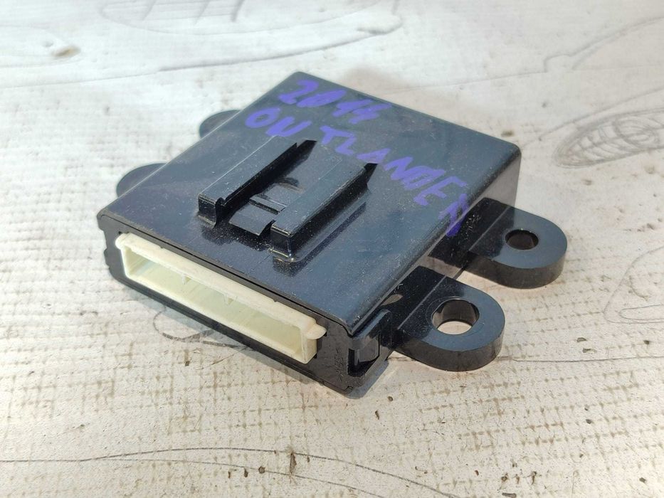 Modul control OSS ECU  Mitsubishi Outlander PHEV COD: 8637B099 2014 / [2013-2021] / (5G3)