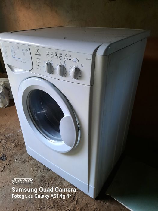 Dezmembrez masina spălat indesit