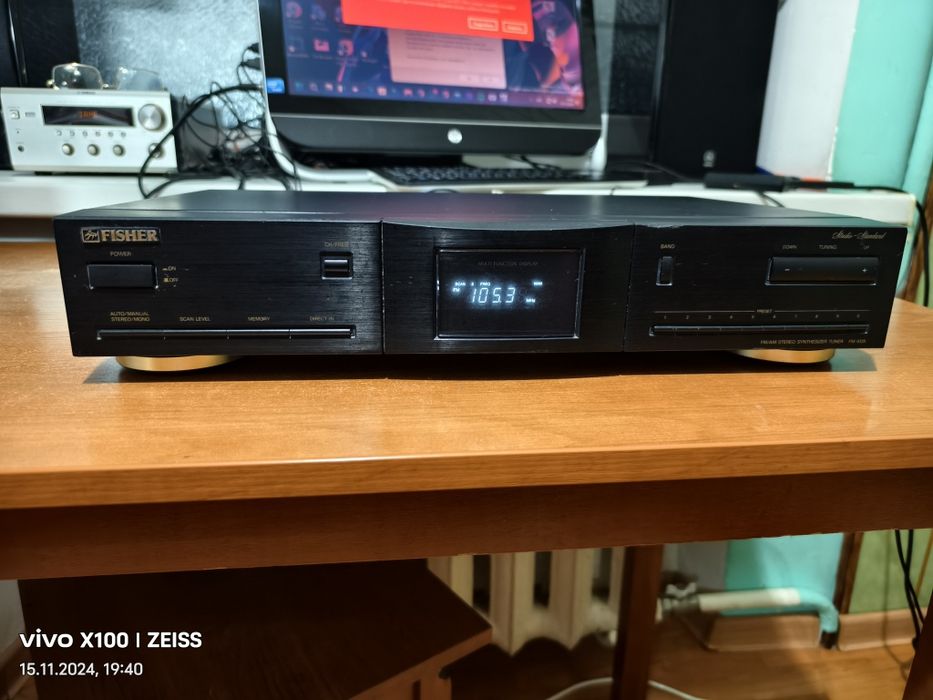 Продам стерео тюнер Fischer