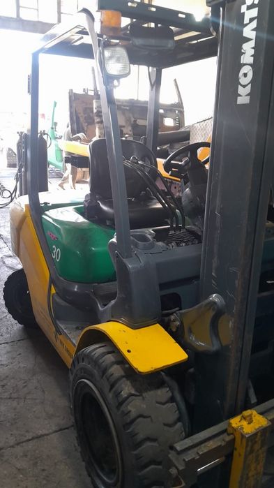 Кара 3тонник вилочный погрузчик