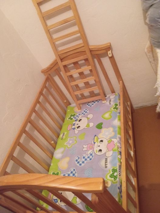 Детская кроватка