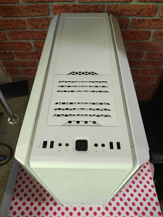 Carcasa PC Gaming Be Quiet! Silent Base 802 White.