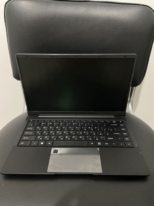 Yangi noutbuk .Intel Celeron N4000 

Windows