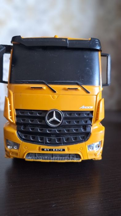 Продам машинку камаз на радиоуправлении