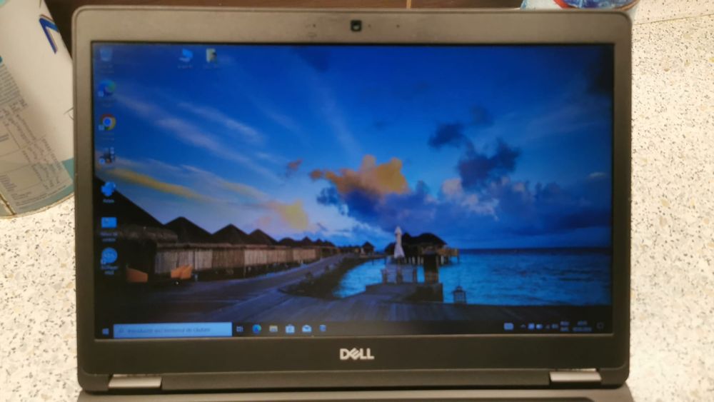 Okazie Dell Pro i5 ,  8Gb RAM. SSD 256gb, 14inch FHD, baterie 3