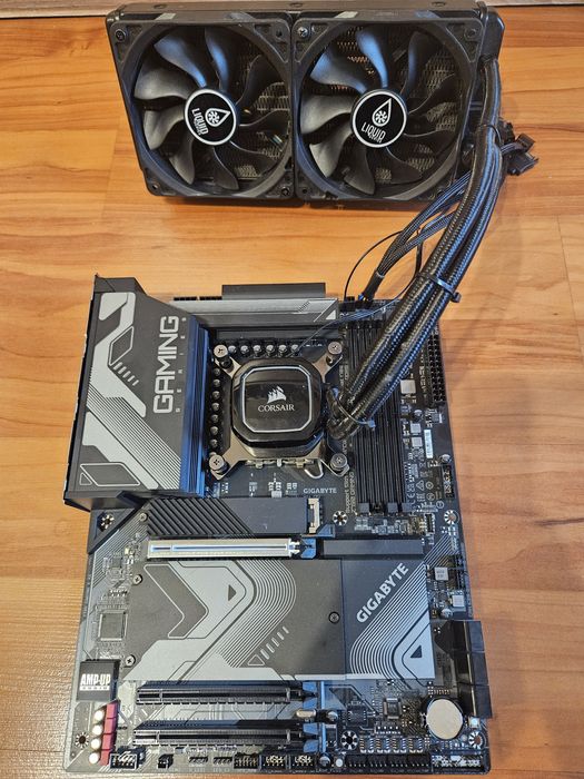 Дъно Gigabyte Z790 Gaming X AX, процесор I9 13900K и водно охлаждане