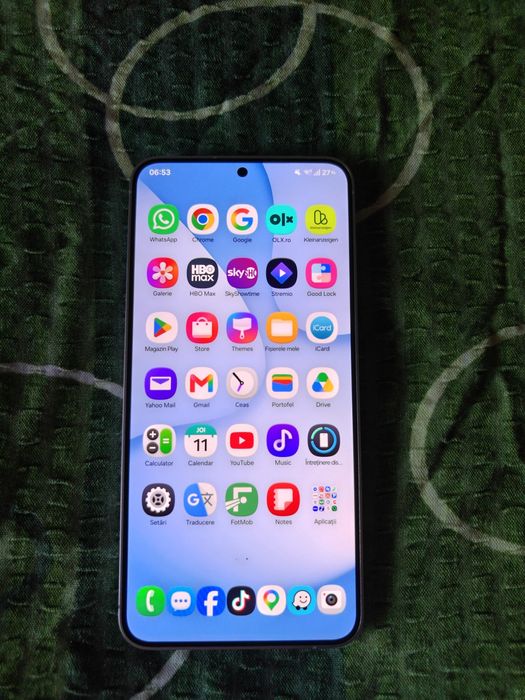 Samsung galaxy S24 plus