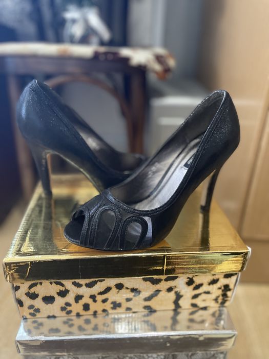 Обувки на ток