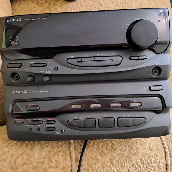 Продавам аудио система KENWOOD с 2 тонколони