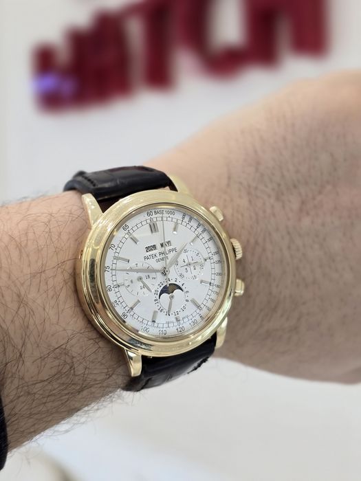 Продам золотые часы