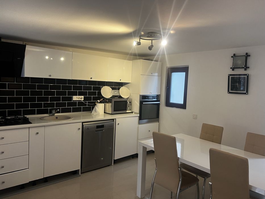 Inchiriez casa 4/6 persoane Targ Craciun pret avantajos (